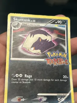 Pokemon TCG Skuntank Lv.35 13/16 2009 Pokemon Rumble- DMG - Image 2