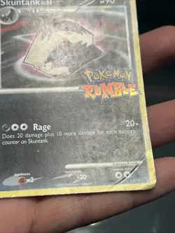 Pokemon TCG Skuntank Lv.35 13/16 2009 Pokemon Rumble- DMG - Image 5