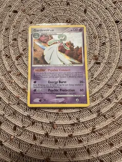 Pokemon Gardevoir TCG Platinum Holo Card 8/127 Rare - Image 1