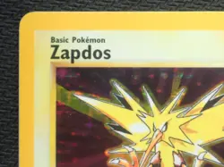 ZAPDOS 16/102 HOLO RARE - POKEMON BASE SET 4TH PRINT 1999-2000 UK EDITION - Image 2