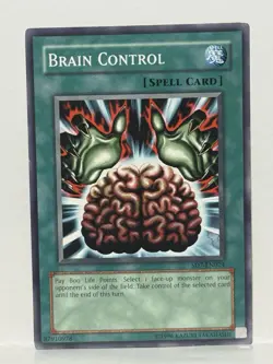 yugioh card Brain control sd7- en024 NM unlimited - Image 1
