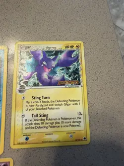 Magneton Base Set Holo Rare 9/102 and 4 other vintage cards including 3 holos - Image 4