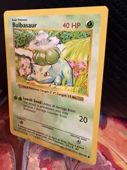 Shadowless Bulbasaur 44/102 Base Set 1999 WOTC Pokemon Card - Image 2