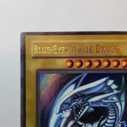 Konami Yu-Gi-Oh! TCG Blue-Eyes White Dragon SDK-001 Ultra Holo ATK/DEF Unlimited - Image 3