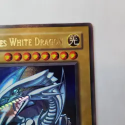 Konami Yu-Gi-Oh! TCG Blue-Eyes White Dragon SDK-001 Ultra Holo ATK/DEF Unlimited - Image 4