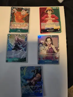 One Piece 30+ card lot - Image 2