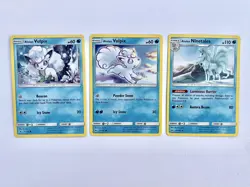 Ice-Pokemon Cards– Alolan Vulpix (SM03), Alolan Vulpix (SM02) & Alolan Ninetales - Image 1