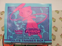 Fusion Strike Pokemon Center Sword and Shield Elite Trainer Box ETB With Case - Image 2