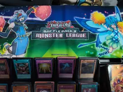 100 Rare And Better Yu-Gi-Oh! TCG Cards With Playmat And Collector's Tin - Image 4