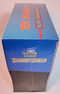Pokemon TCG Sword & Shield Base Elite Trainer Box (ETB) Zamazenta, Sealed - Image 3