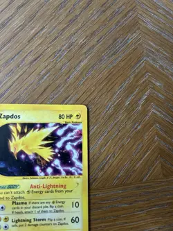 Pokemon TCG Zapdos Holo Rare H32/H32 Aquapolis Damaged - Image 5
