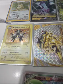 Pokemon TCG Lot of 18 Some Vintage Cards See Photos Pikachu Mew Alakazam Ex - Image 4