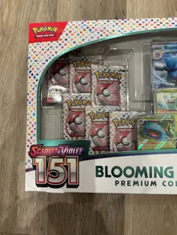 Pokemon TCG: 151 Blooming Waters Premium Collection - Box damaged - Image 2