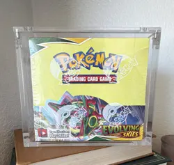 Pokemon TCG Sword & Shield Evolving Skies Booster Box Sealed English - Image 1