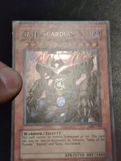 Yu-Gi-Oh! SECRET RARE GATE GUARDIAN MRD-000 1996 KAZUKI TAKAHASHI COPYRIGHT VLP - Image 2