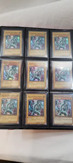 Yugioh! Blue Eyes White Dragon binder.. - Image 3