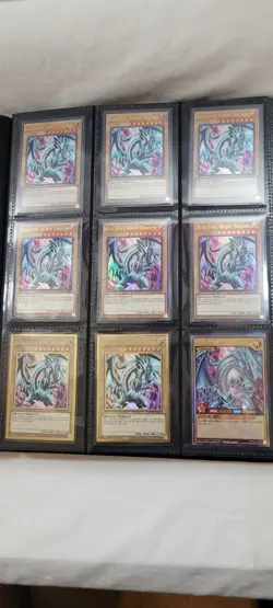 Yugioh! Blue Eyes White Dragon binder.. - Image 5