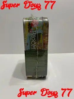 Bloomburrow Collector Tin (Skunk) - SEALED - Magic the Gathering - Image 2