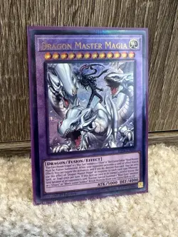 Yu-Gi-Oh! Dragon Master Magia 1st Edition Prismatic Ultimate Rare - Image 3