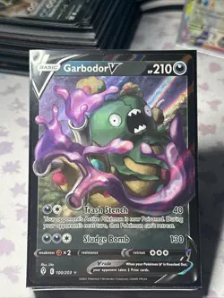 Pokemon TCG Garbodor v 100/203 Evolving Skies Ultra Rare SWSH - Image 1