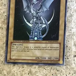 Konami Yu-Gi-Oh! TCG Blue-Eyes White Dragon YAP1-EN001 Ultra Rare Holo - Image 5