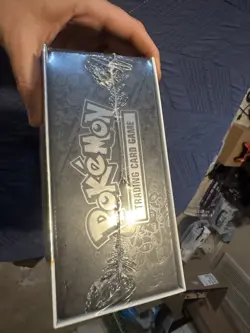 Pokemon TCG: Celebrations Ultra-Premium Collection Box (2021) 820650829147 - Image 3