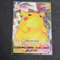 The Pokemon Company Pikachu VMAX 044/185 Vivid Voltage Holo Rare 310 HP EN 2020 - Image 1