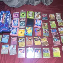 The Pokemon Company Pokemon TCG Lot - Foil V/VMAX/VSTAR, SWSH, BULK OF POKEMON - Image 3
