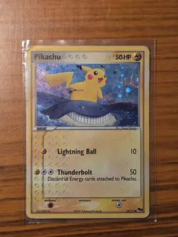 2007 Pokemon POP Series 5 Pikachu 12/17 Holo Inverted Back Error HP/DMG - Image 1