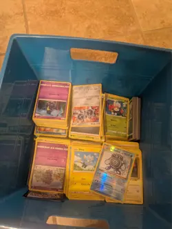 150 BULK POKEMON Cards 2015 Evolutions-2025 Scarlet and Violet 10 holos 0 energy - Image 1