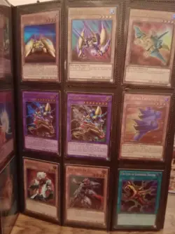 Yu-Gi-Oh! Binder Collection All Holo Blue Eyes Red Eyes Dark Magician - Image 5
