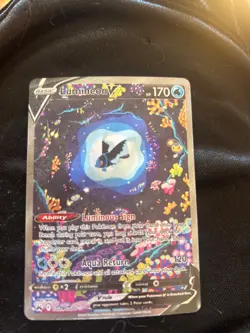 lumineon v Pokemon card, great condition - Image 2