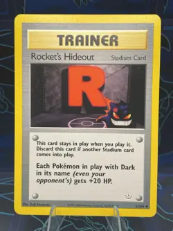 Wizards of the Coast Team Rocket Rocket's Hideout 63/64 English 2000 - NEAR MINT - Image 1