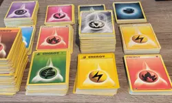 ~643 Vintage Pokemon Energy Cards Lot - Ranging 1995-2017 (See Description) - Image 2
