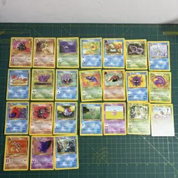 1999 Fossil Common/Uncommon Set x 23 Pokemon Cards No Duplicates! - Image 1