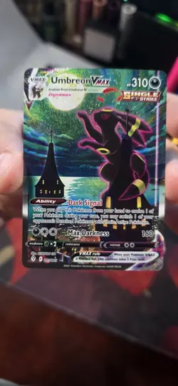 Umbreon VMAX 215/203 Secret Rare Alt Art Full Art Holo Evolving Skies - Image 1