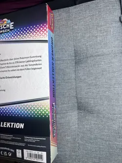 Pokemon Ordner Kollektion Karmesin & Purpur Prismatische Entwicklung neu OVP DE - Image 5