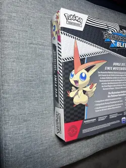 Pokemon Schwarze Blitze & Weiße Flammen Victini Illustrations-Kollektion DE/ OVP - Image 3
