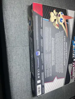 Pokemon Schwarze Blitze & Weiße Flammen Victini Illustrations-Kollektion DE/ OVP - Image 4