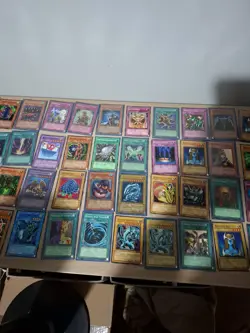 Yugioh Card Bundle - Yu-Gi-Oh Old Cards Lot (3x Blue Eyes) - Image 2