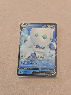 Galarian Darmanitan V 036/185 Swsh04: Vivid Voltage Holo - Image 1