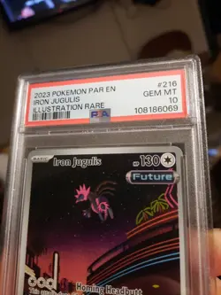 Iron Jugulis Illustration Rare Psa 10 Gem Mint 2023 Paradox Rift 216 Par En Card - Image 3