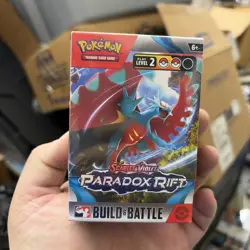 Pokemon - Scarlet and Violet - Paradox Rift - Build and Battle Kit - Image 1