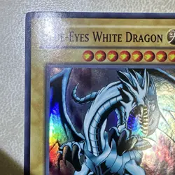 Konami Blue-Eyes White Dragon DLG1-EN002 Secret Rare Foil 3000/2500 - Image 3