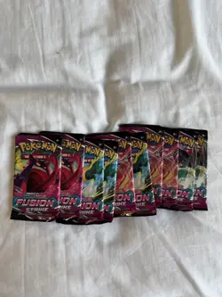 Pokemon TCG Sword & Shield Fusion Strike Booster Packs x 10 Sealed - Image 1