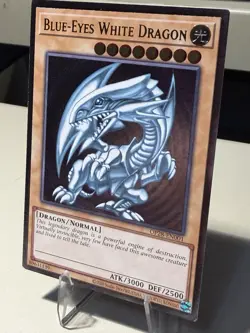 Yu-Gi-Oh Blue-Eyes White Dragon OP28-EN001 Ultimate Rare - Image 3