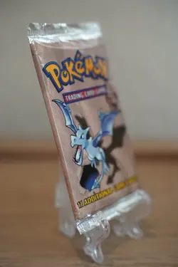 Pokemon WOTC Fossil Unlimited Booster Pack Vintage Sealed TCG Aerodactyl - Image 4