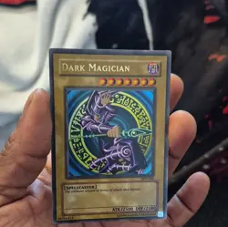 Konami Yu-Gi-Oh! TCG Dark Magician SDY-006 Starter Deck: Yugi Ultra Rare EN - Image 2