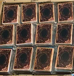 yugioh cards bulk lot With Holographic Cards 1000 Cards In Total - Image 1