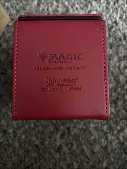 Ultra Pro Magic the Gathering Mythic Edition Leather Deck Box Alcove Flip Red - Image 5